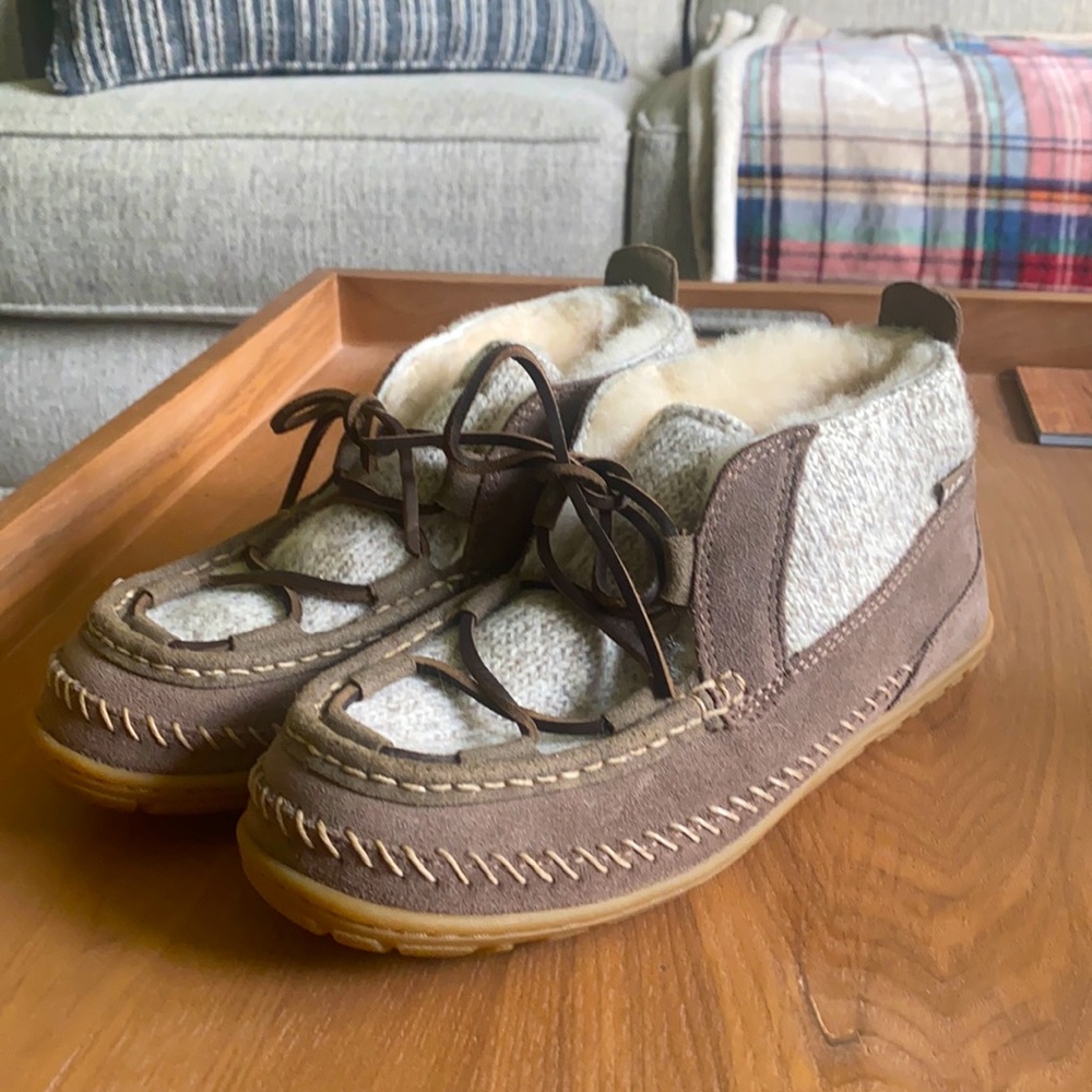 LL Bean Wicked Good Lodge Slippers Size 9